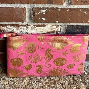 💕JUST IN!💕 Beach Please Pink and Gold Wristlet Zippered Case